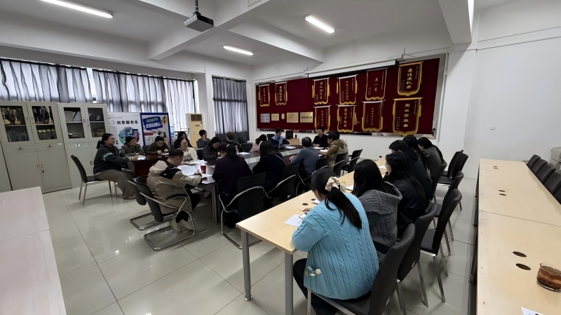 bn770771inbobbjmlvrnhgaisl2.jpg 公开课后评课(1).jpg