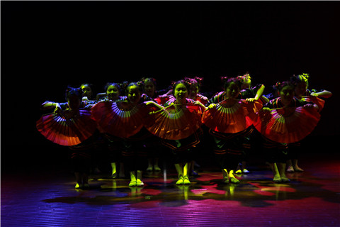 1576662878881147.jpg 文艺晚会掠影三.jpg