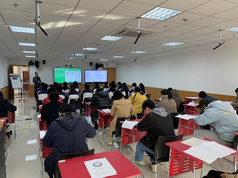 1609221462270391.jpg 屠老师上课中.jpg