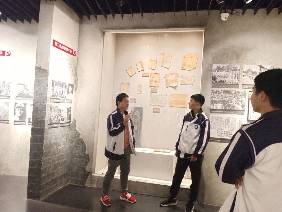 1622080431482583.png 3、学生讲述“文心图书馆”故事.png