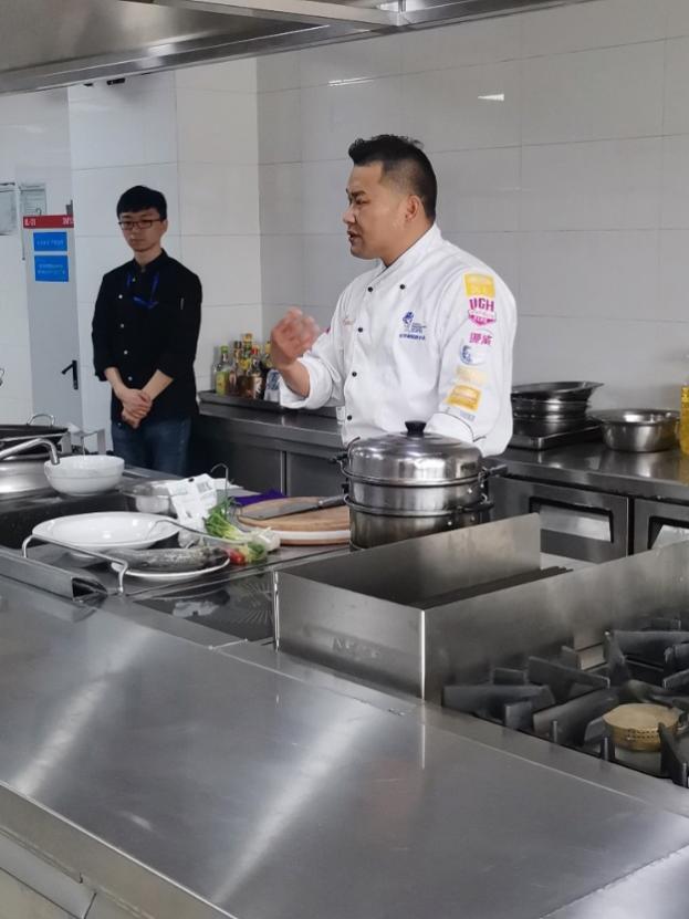 1623389324295654.jpg 徐彬彬.jpg