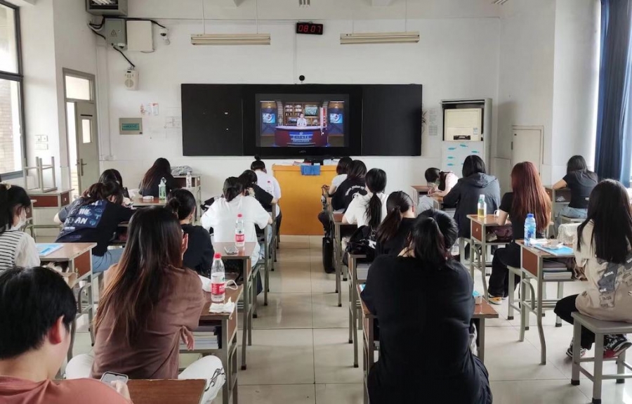 1662038948991758.jpg 学生1.jpg