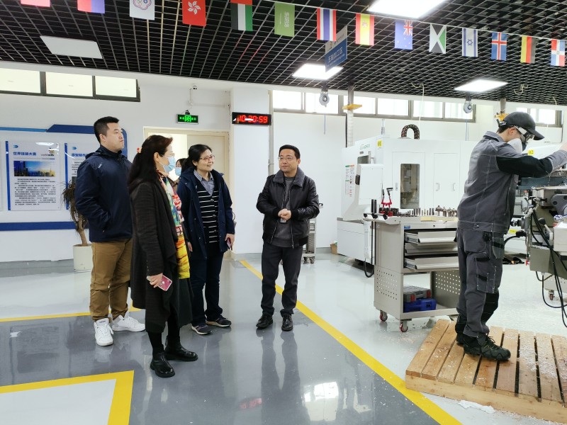 1679642646493035.jpg 参观1.jpg