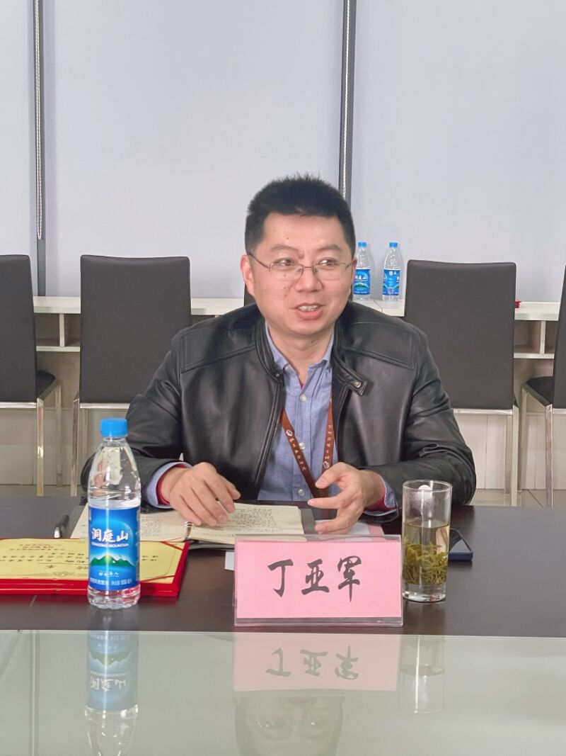 丁亚军主任介绍专业建设情况.jpg