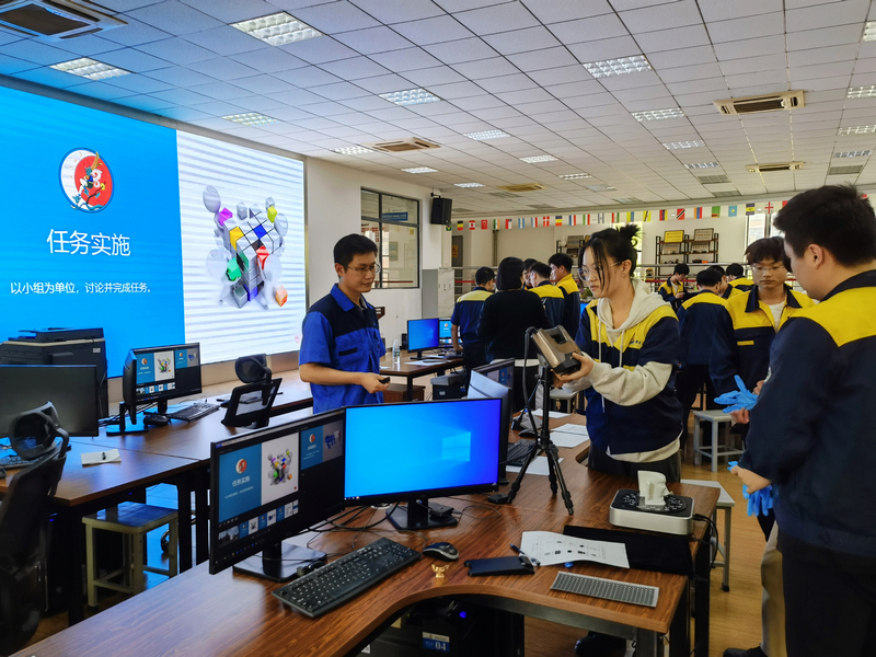 1683856726733522.jpg 01李振杰授课照片.jpg