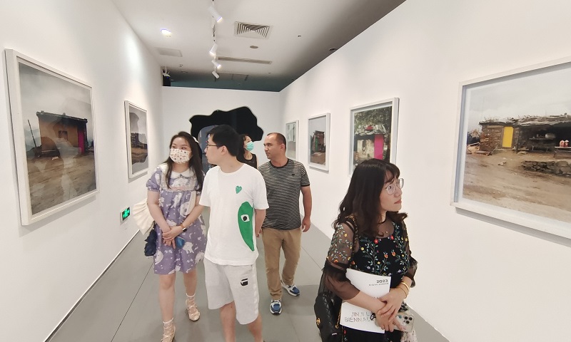 1686980840416462.jpg 参观展品1.jpg