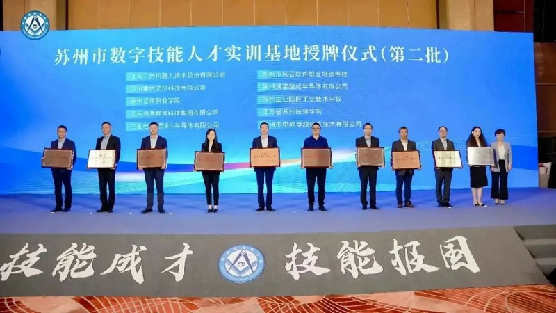 1699326712477660.jpg 640 (3).jpg