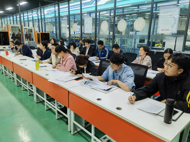 1715562238537478.jpg 嵇宗源听课照片.jpg