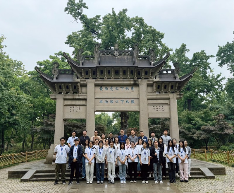 1717985845657354.jpg 合影(1).jpg