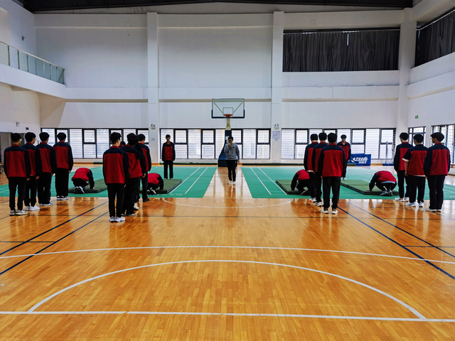 830mb3qlaav60ec90pcjingev15.jpg 04杜子龙授课照片.jpg