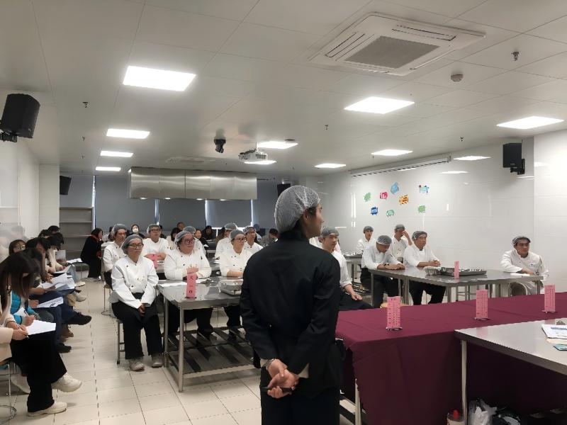 628ded7gr0pm4qjr30jr8c251u4.jpg 陈智智老师公开课现场(1).jpg