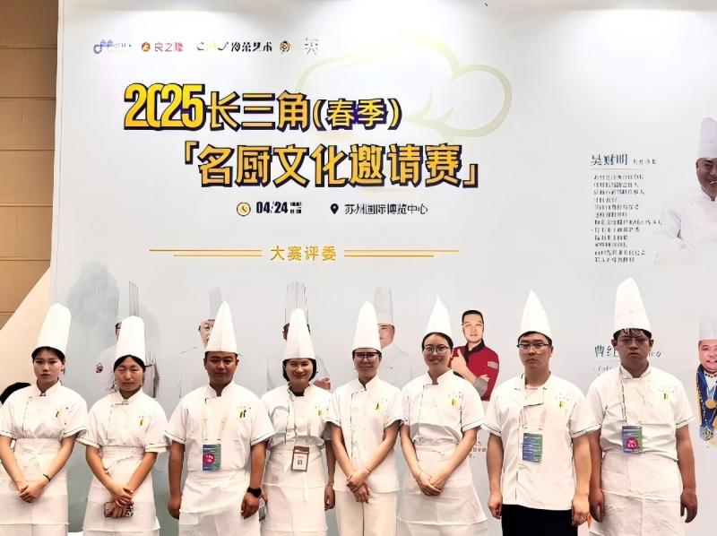 t851u0uevdmgfmiuu9c5ceevaj4.jpg 比赛现场(1).jpg