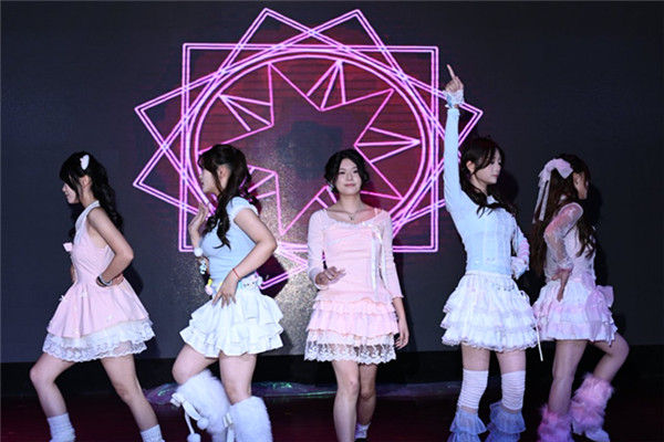 vajh0v0449i61ee63a9fie3np54.jpg 0b4b51aaesf74805cf6320dcc6d2104b_副本.jpg