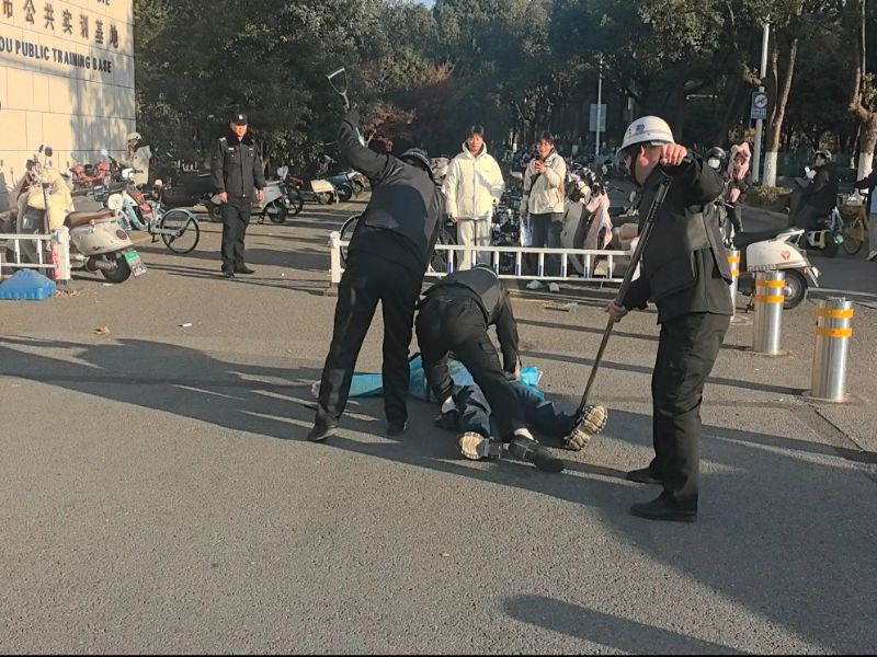 fi01p28fdflucev8dasadk2q688.jpg 4eb3aa37e3b830e9160b45042f7c8b5b.jpg