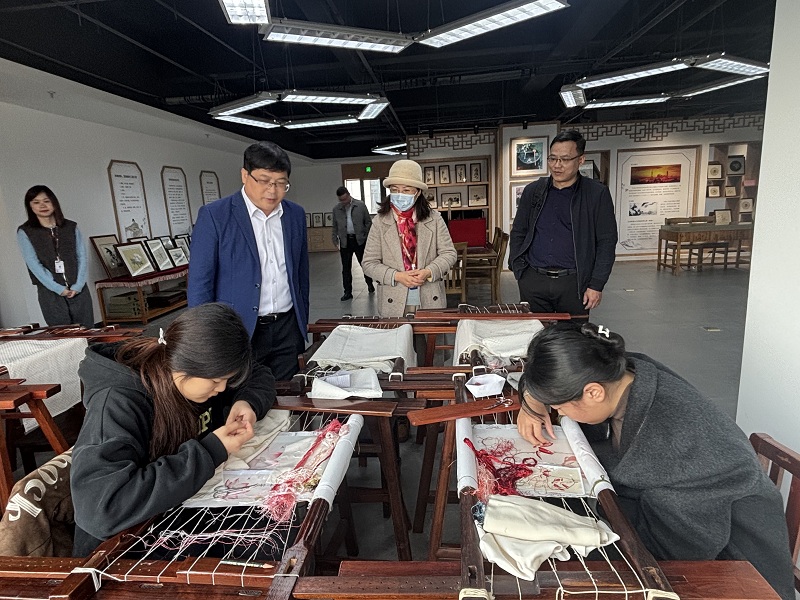 a9fisg4l047mclruad97mub4175.jpg 微信图片_20251211140050.jpg