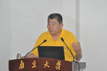 J:\活动\2016年\2016.05.20-27 南京 威尼斯wnsr888114周年5•20校庆科学报告会\照片\2016.05.20 单之蔷、张晓林\挑选\张晓林\DSC_0696.JPG